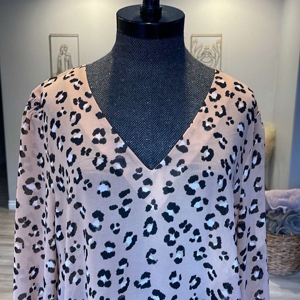 A New Day Leopard Print Bell Sleeve Blouse Size Large - Picture 6 of 10